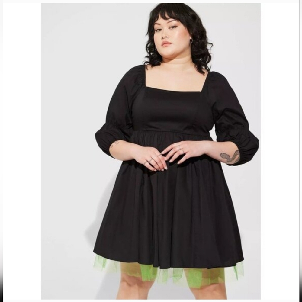 Torrid 3x Black Dress with Green Accents